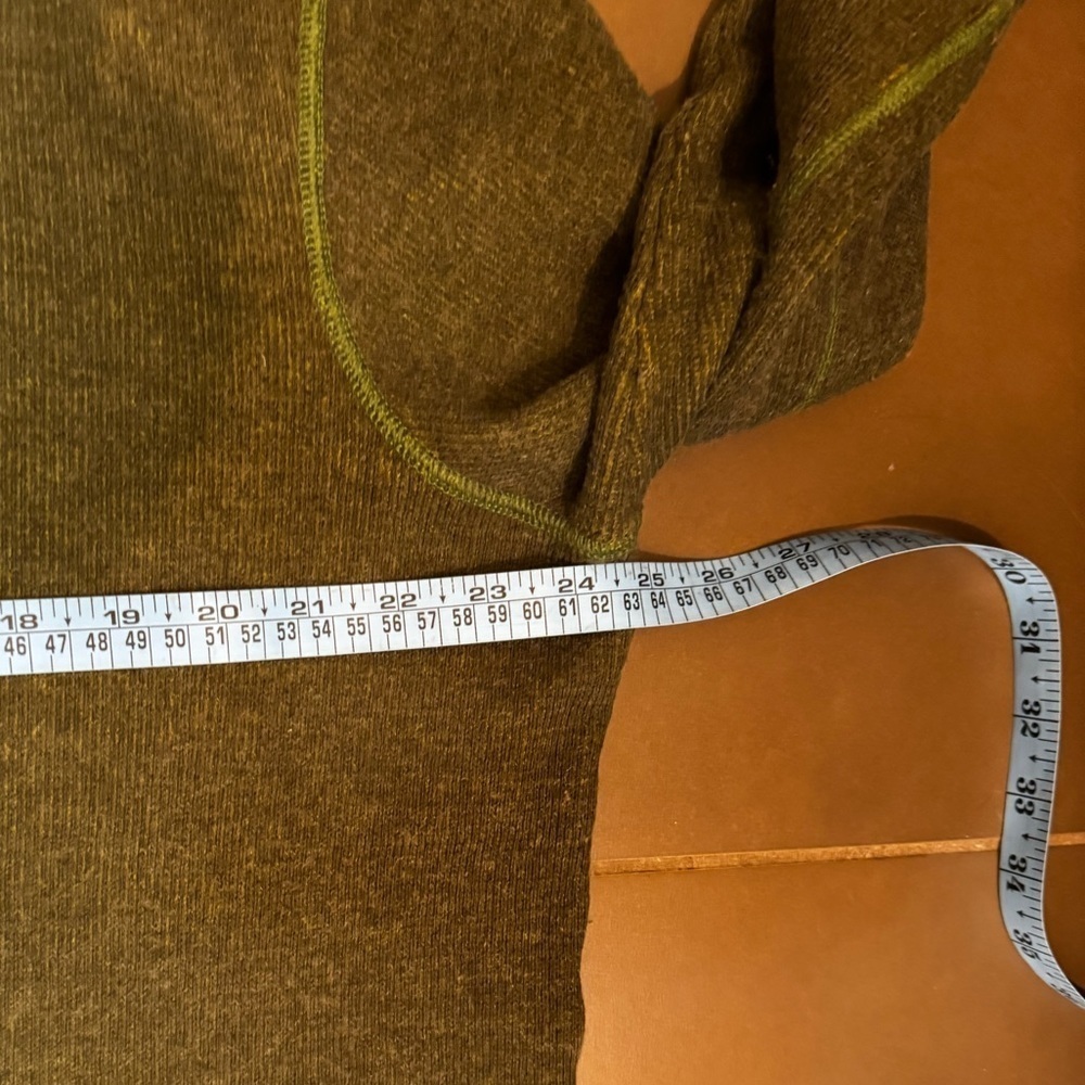 WOOL EXOFICCIO WOOL Donegal V Neck Men’s Sweater Green Size Medium Soft EUC - Picture 10 of 11